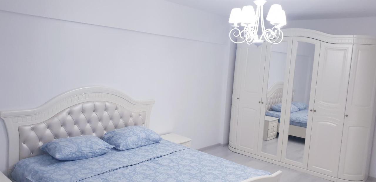 White Apartament, Brăila Eksteriør billede