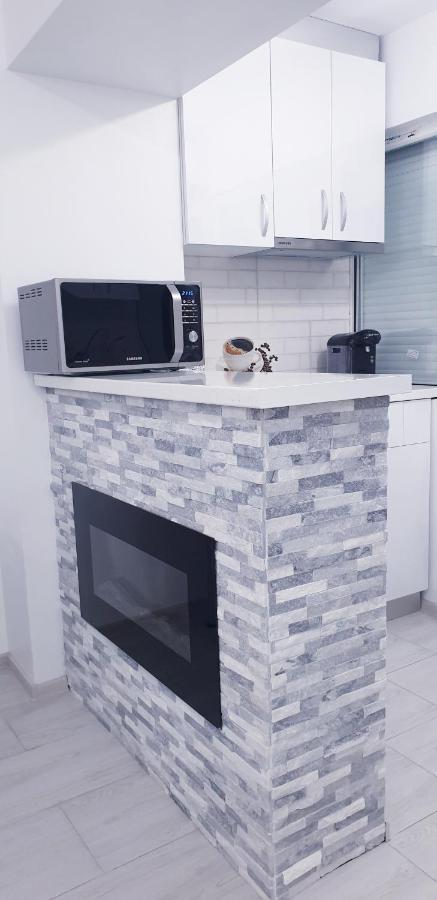 White Apartament, Brăila Eksteriør billede