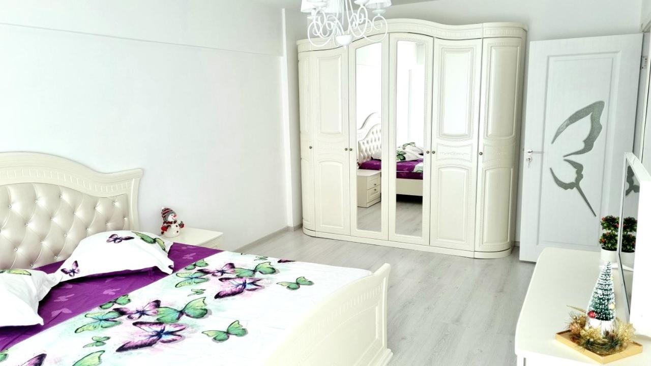 White Apartament, Brăila Eksteriør billede