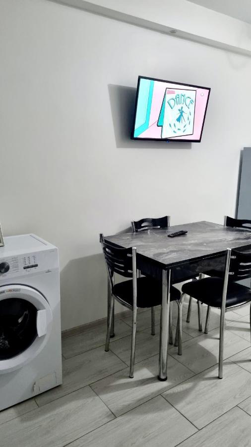 White Apartament, Brăila Eksteriør billede